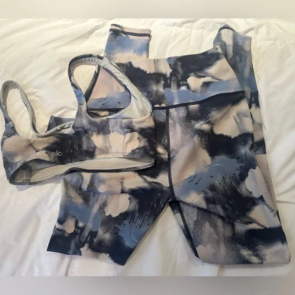ALO Vapor Graffiti Airbrush Sports Bra & High Waist Legging Set Small S $213 - Picture 5 of 11